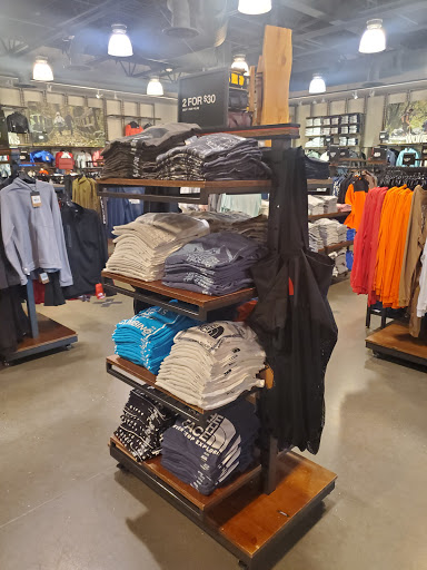 Clothing Store «The North Face Outlet», reviews and photos, 8225 Vineland Ave, Orlando, FL 32831, USA