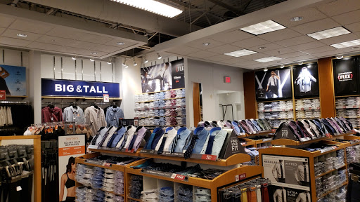 Clothing Store «Van Heusen», reviews and photos, 1 Outlet Blvd, Wrentham, MA 02093, USA