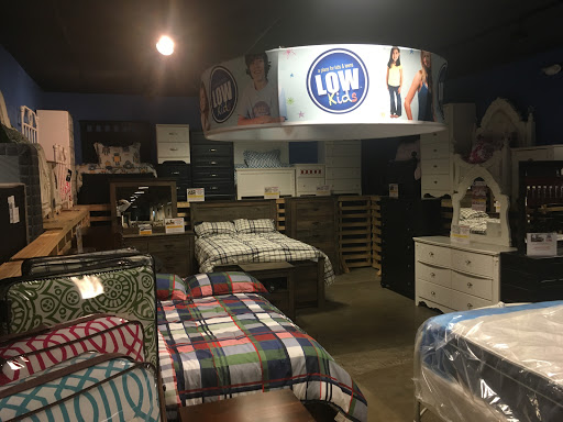 Furniture Store «Lexington Overstock Warehouse Furniture & Mattress», reviews and photos, 156 W Tiverton Way, Lexington, KY 40503, USA