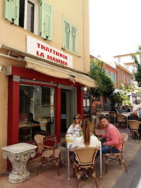 Atmosphère du Restaurant italien Trattoria La Mamma à Menton - n°2