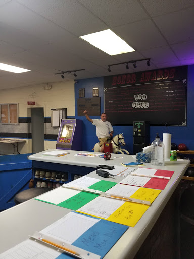 Bowling Alley «Gary Center Bowl», reviews and photos, 1118 N Market St, Paris, TN 38242, USA