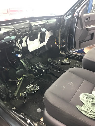 Auto Repair Shop «Springdale Automotive (Brownsboro)», reviews and photos, 8005 Brownsboro Rd, Louisville, KY 40241, USA