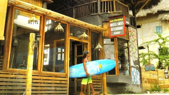 La Facha Hostel Restaurant & Surf