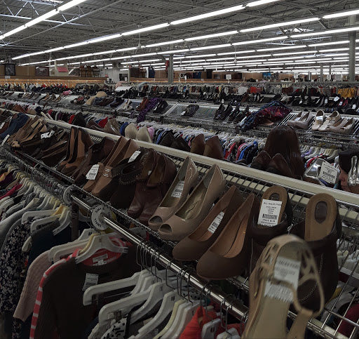 Thrift Store «Valley Thrift Store», reviews and photos, 1717 Woodman Dr, Kettering, OH 45420, USA