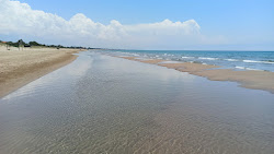 Letrina beach'in fotoğrafı biraz temiz temizlik seviyesi ile