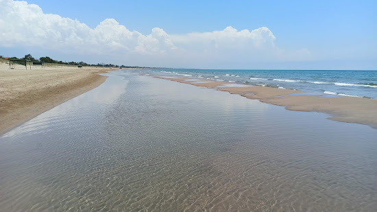 Letrina beach