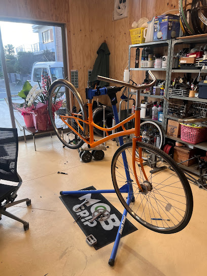 B.B Garage ﾋﾞｰﾋﾞｰｶﾞﾚｰｼﾞ 自転車販売・修理・カスタム専門店