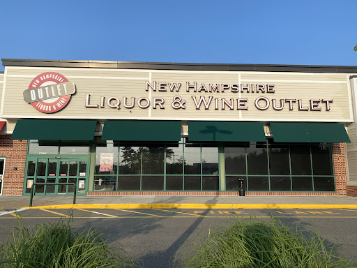 State Liquor Store «NH Liquor & Wine Outlet», reviews and photos, 380 Lafayette Rd, Seabrook, NH 03874, USA