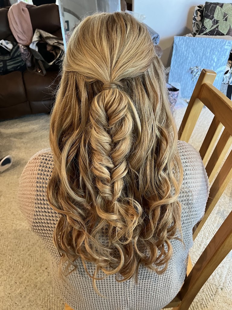 Ash & Honey Salon 81505