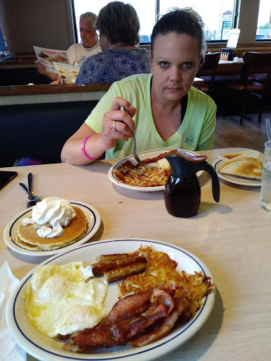 Shopping Mall «Town & Country Shopping Center», reviews and photos, 2615 N Kansas Expy, Springfield, MO 65803, USA