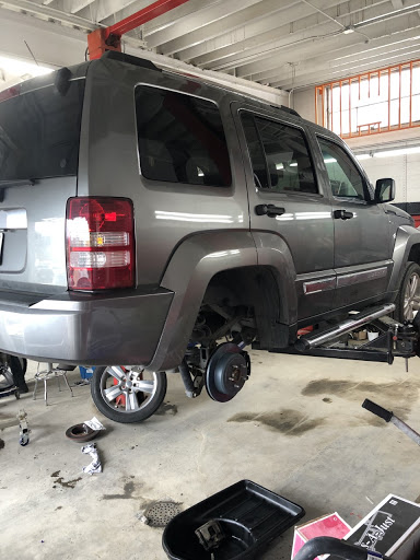 Used Car Dealer «Craige Motor Company», reviews and photos, 1102 S Duke St, Durham, NC 27707, USA