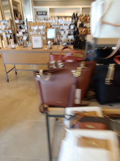 Shoe Store «DSW Designer Shoe Warehouse», reviews and photos, 24570 Dulles Landing Dr #120, Dulles, VA 20166, USA