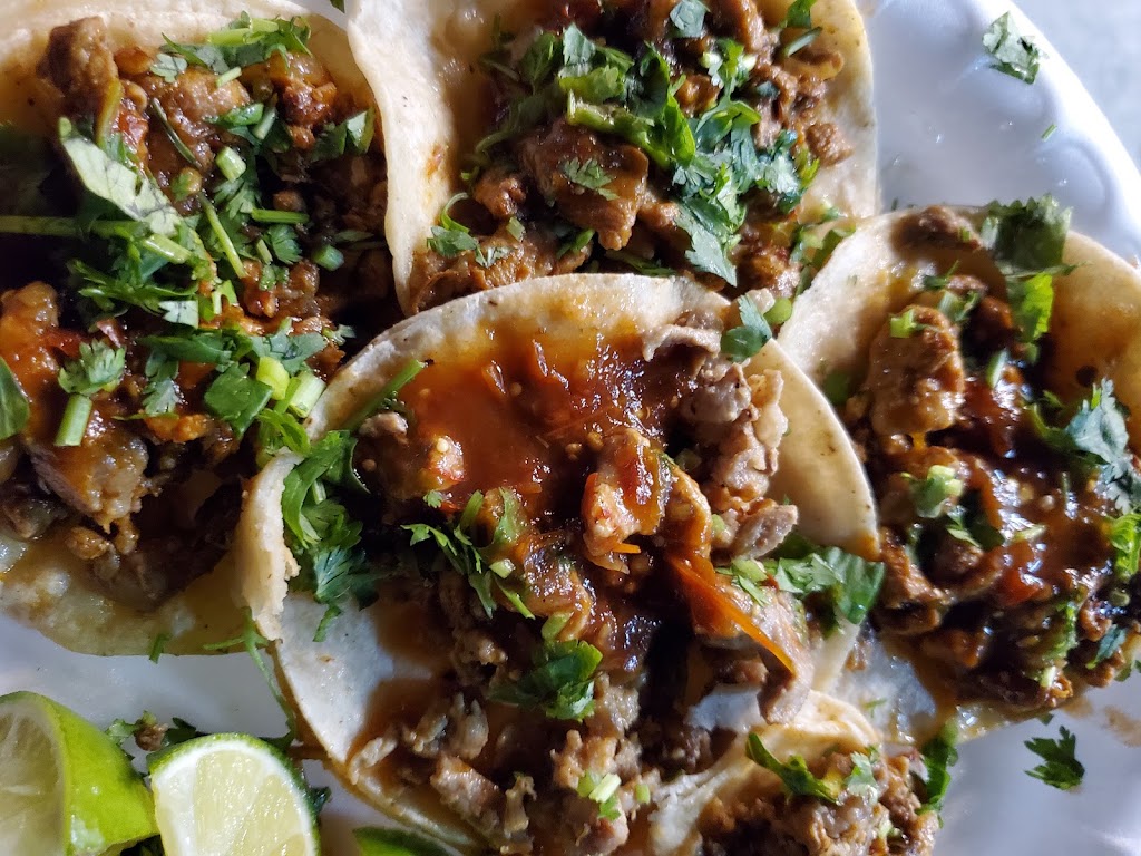 Victor's Tacos Food Truck 90604