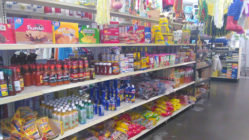 Sporting Goods Store «Deportes Y Mas», reviews and photos, 1517 SE 6th Ave, Topeka, KS 66607, USA