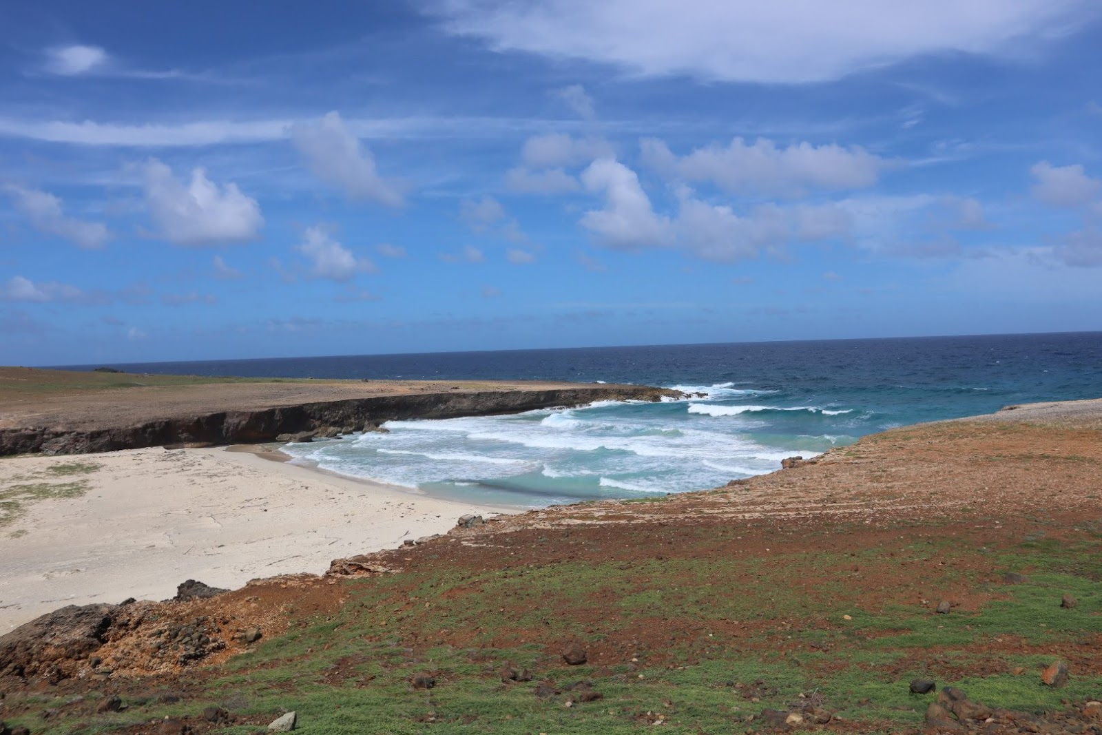 Daimari beach的照片 带有碧绿色纯水表面