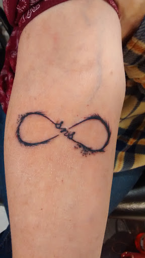 Tattoo Shop «360 Tattoo», reviews and photos, 1429 15th Ave, Longview, WA 98632, USA