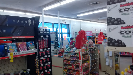 Dollar Store «FAMILY DOLLAR», reviews and photos, 326 N Independence Blvd, Romeoville, IL 60446, USA