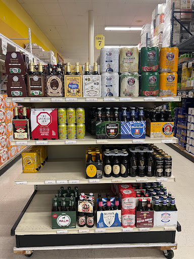 Liquor Store «Connecticut Beverage Mart», reviews and photos, 955 Washington St, Middletown, CT 06457, USA