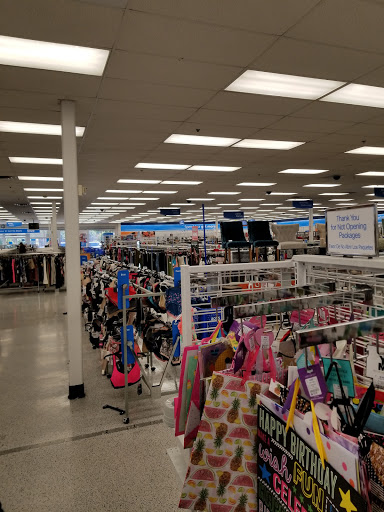 Clothing Store «Ross Dress for Less», reviews and photos, 2000 El Cerrito Plaza, El Cerrito, CA 94530, USA