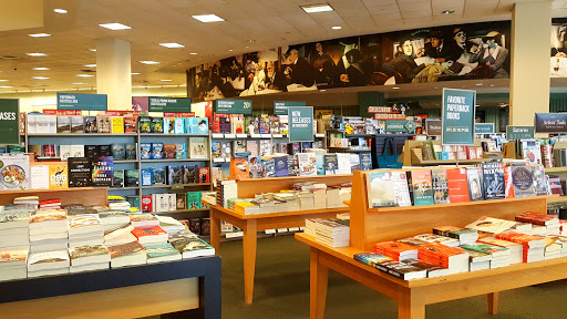 Book Store «Barnes & Noble», reviews and photos, 6646 Loisdale Rd, Springfield, VA 22150, USA