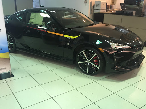 Honda Dealer «Herb Chambers Honda in Boston», reviews and photos, 1186 Commonwealth Avenue, Boston, MA 02134, USA