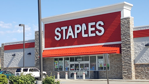 Staples, 4940 O St, Lincoln, NE 68510, USA, 