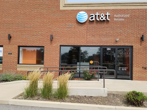 Cell Phone Store «AT&T Authorized Retailer», reviews and photos, 420 E Rollins Rd, Round Lake Beach, IL 60073, USA
