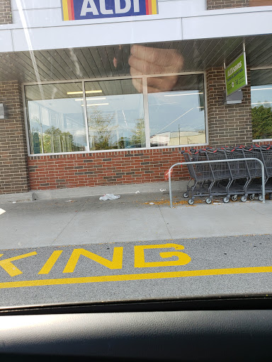Supermarket «ALDI», reviews and photos, 550 E Golf Rd, Arlington Heights, IL 60005, USA