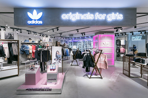 adidas Originals Girls Shop SHIBUYA109