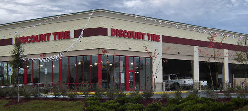 Tire Shop «Discount Tire Store - Lakeland, FL», reviews and photos, 6975 US Hwy 98 N, Lakeland, FL 33809, USA