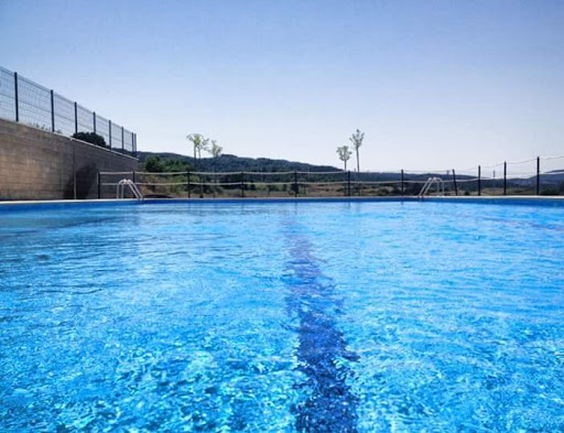 Piscina Municipal De Bárcabo en Bárcabo, Huesca