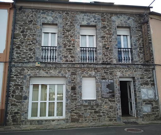Clinica Dental Dr. Ortega en A Pobra do Brollón, Lugo