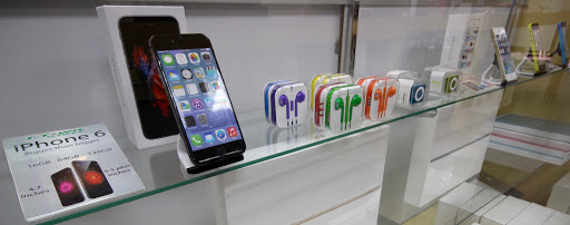 Electronics Store «I-Town Store», reviews and photos, 217 SE 1st St, Miami, FL 33131, USA