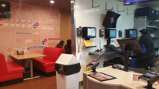 Shopping Mall «Villa Norte Shopping Center», reviews and photos, 3251 Holiday Ct, La Jolla, CA 92037, USA