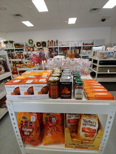 Shopping Mall «Shops at CenterPoint», reviews and photos, 3665 28th St SE, Grand Rapids, MI 49512, USA