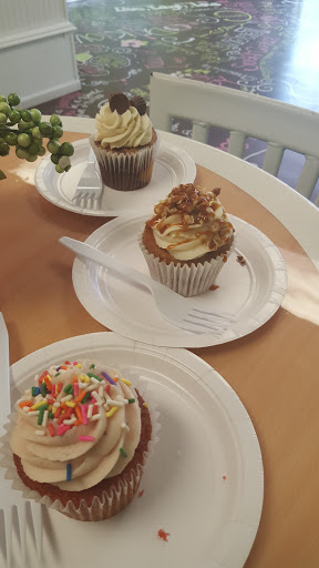 Make-A-Cake Cupcake Bar, 4040 Chapel Hill Rd K, Douglasville, GA 30135, USA, 