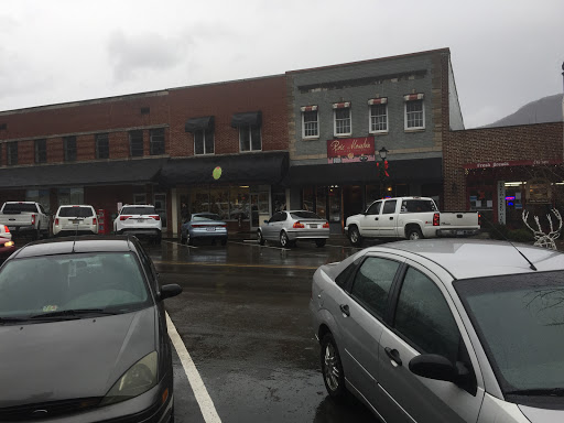 Butcher Shop «Rose Mountain Butcher Shoppe», reviews and photos, 106 N Jefferson Ave, West Jefferson, NC 28694, USA