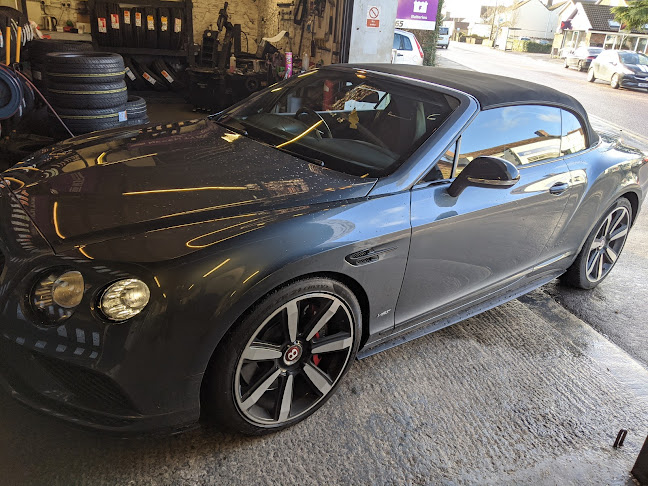 Reviews of Briant Tyres & Exhausts Ltd - Winterbourne in Bristol - Tire shop