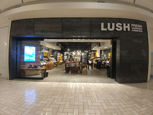 Cosmetics Store «LUSH», reviews and photos, 1961 Chain Bridge Rd, McLean, VA 22102, USA