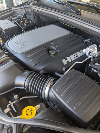 Car Dealer «Stew Hansen Dodge Ram Chrysler Jeep», reviews and photos, 12103 Hickman Rd, Des Moines, IA 50323, USA