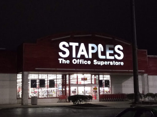 Office Supply Store «Staples», reviews and photos, 235 N Burkhardt Rd, Evansville, IN 47715, USA