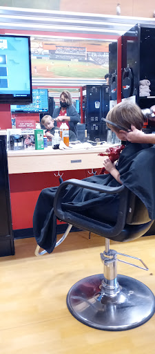 Hair Salon «Sport Clips Haircuts of Slidell», reviews and photos, 174 Town Center Pkwy, Slidell, LA 70458, USA