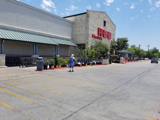 Grocery Store «H-E-B Grocery», reviews and photos, 300 Main St, Kerrville, TX 78028, USA