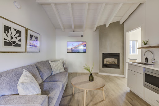 South Lake Chalet image
