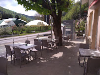 Atmosphère du Restaurant La Cascade du Moulin à Le Poizat-Lalleyriat - n°1