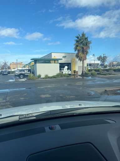Quick Quack Car Wash en Sacramento