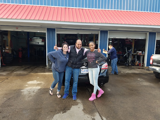 Car Dealer «6k & Under Auto Sales», reviews and photos, 1701 N Broadway, Lexington, KY 40505, USA