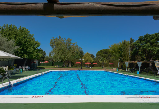 Lugares para celebrar cumpleaños con piscina en Granada