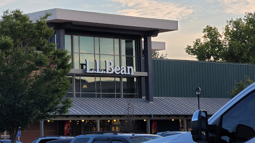 Clothing Store «L.L. Bean», reviews and photos, 75 Evergreen Way, South Windsor, CT 06074, USA