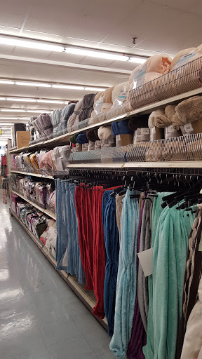 Discount Store «Ocean State Job Lot», reviews and photos, 288 E Main Rd, Middletown, RI 02842, USA